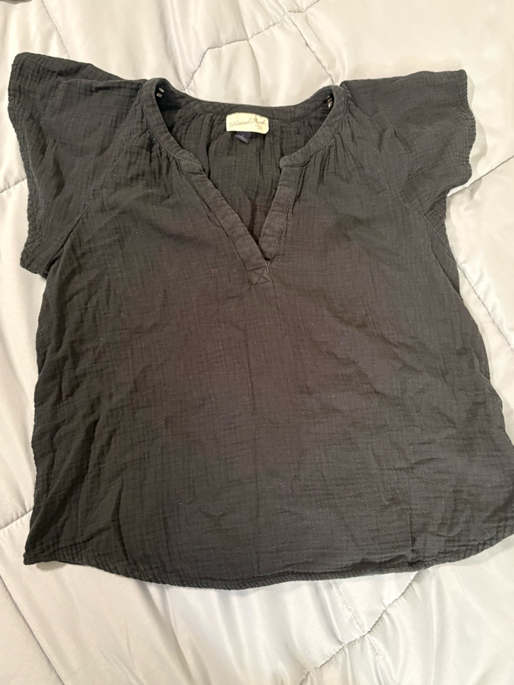 Universal Thread Black Textured V-Neck Tunic Top